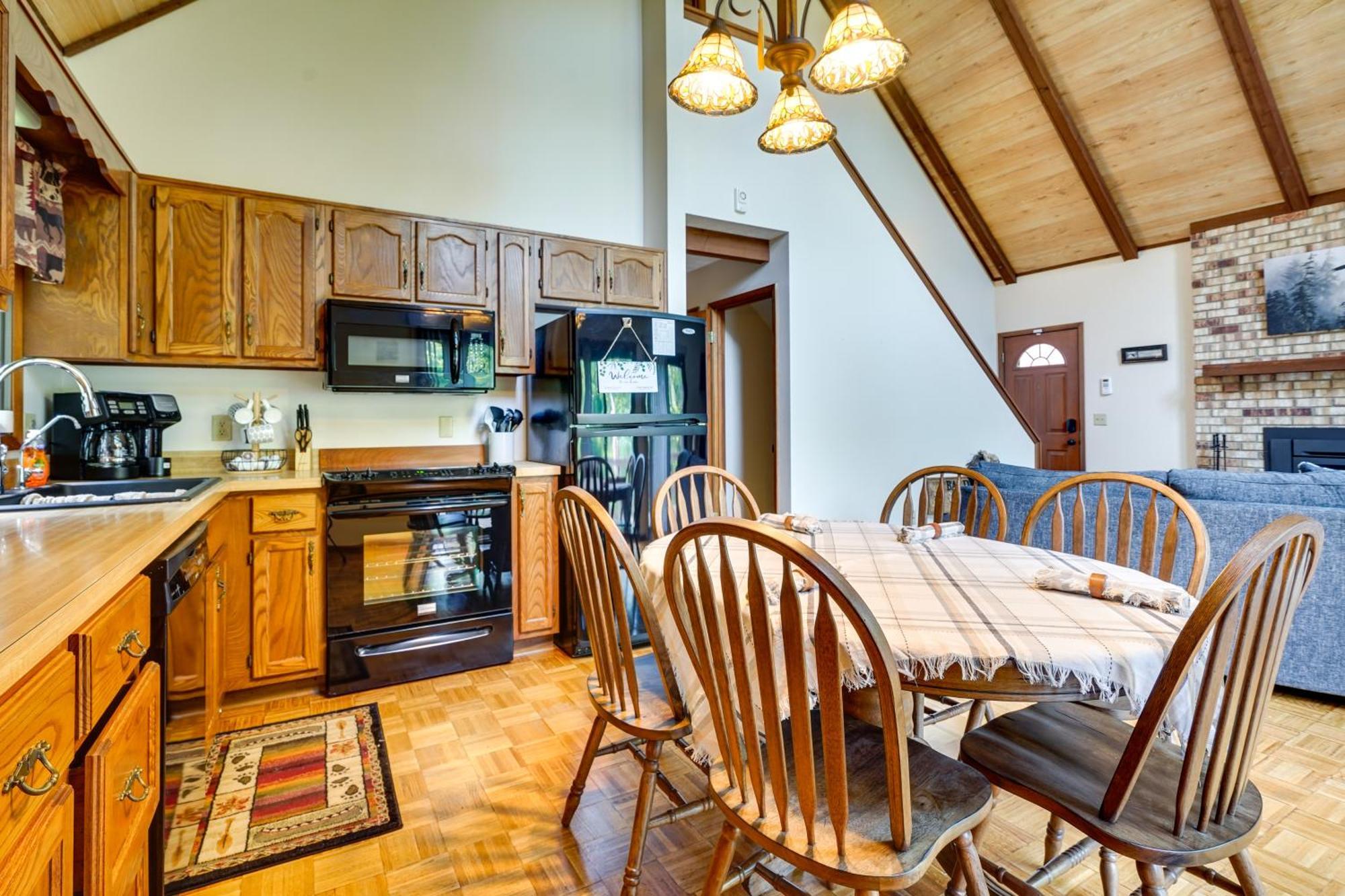 Howard Cabin Rental About 3 Mi To Apple Valley Lake! Mount Vernon Exteriör bild
